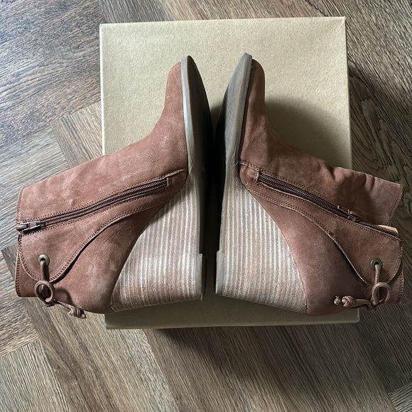 Lucky Brand Yamina Leather Wedge Booties Size 9 - Picture 3 of 6